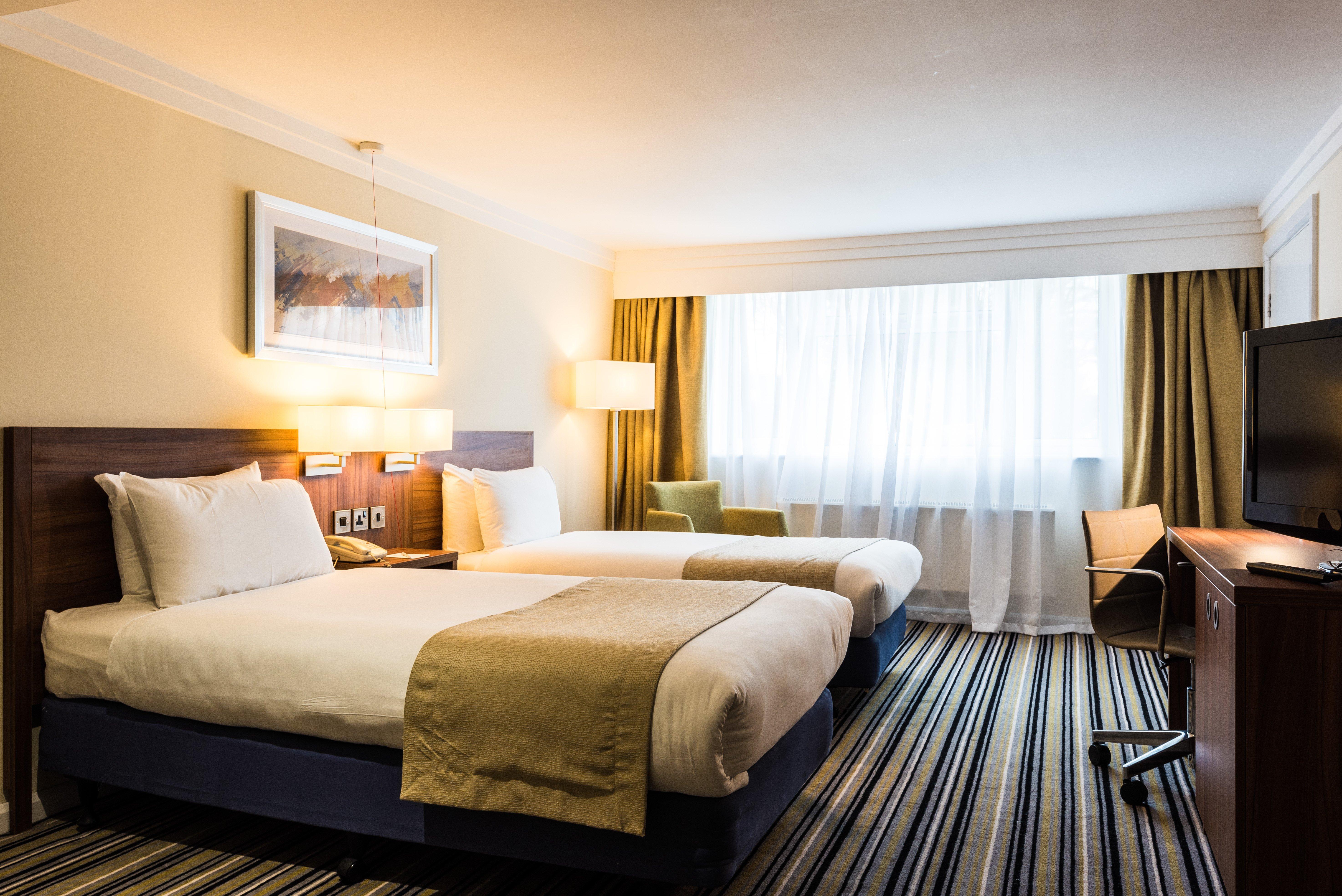 Holiday Inn Chester South By Ihg Exterior photo