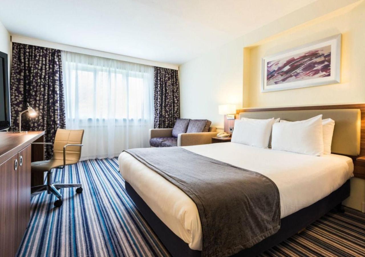Holiday Inn Chester South By Ihg Exterior photo